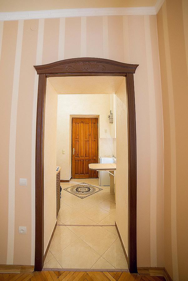 Apartment On Horodotska Street Lviv Extérieur photo
